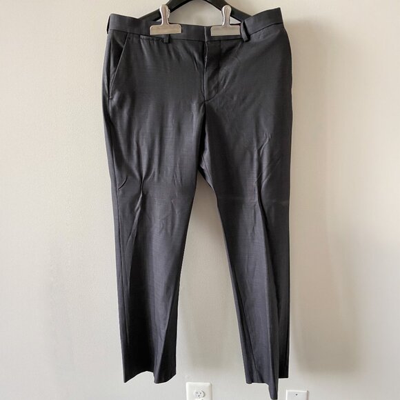 Express Men's 3-Piece Suit - Charcoal Gray - 40R/34×32 - Wool Blend - Vest Inclu - Picture 9 of 10